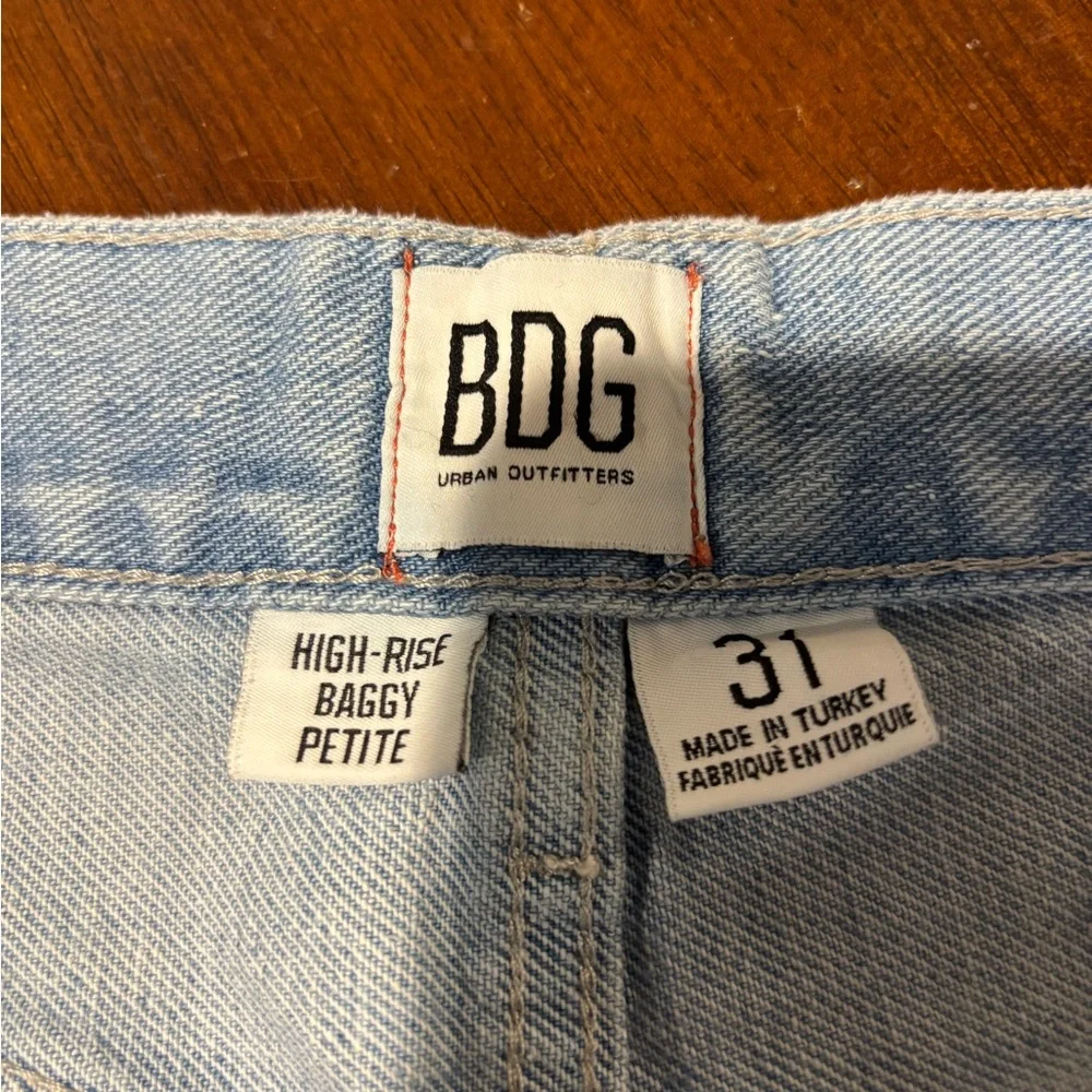BDG by Urban Outfitters Distressed Light Blue Jeans - Picture 4 of 4